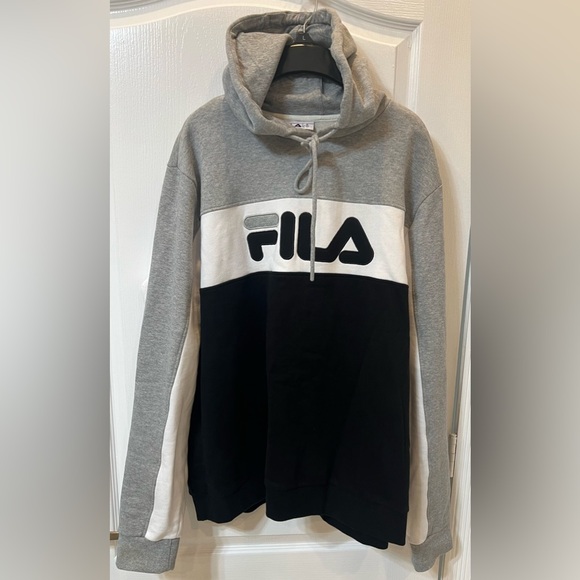 FILA Sweatshirt & Fleece Logo Men. Made in China . Size: US: XXL . Almost New - Picture 3 of 9